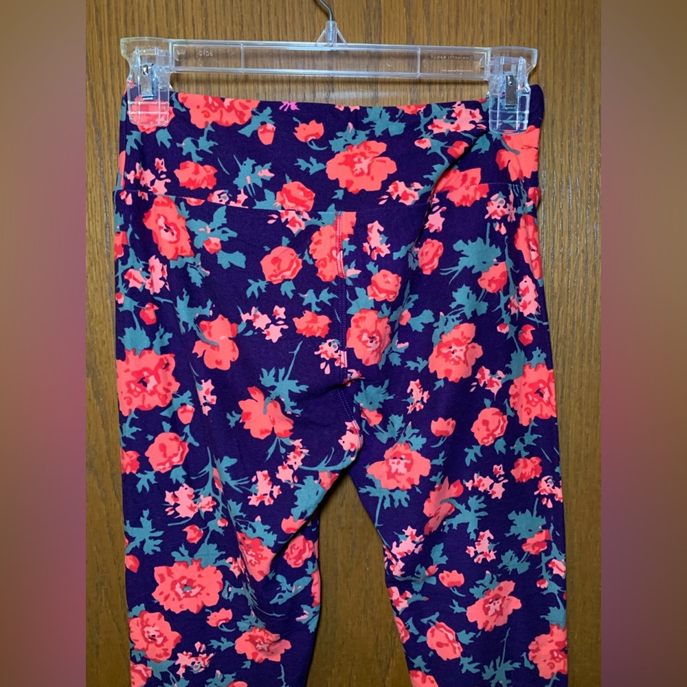 NWOT- LuLaRoe Leggings One Size – Purple with Coral & Blue Floral Print - Picture 6 of 10
